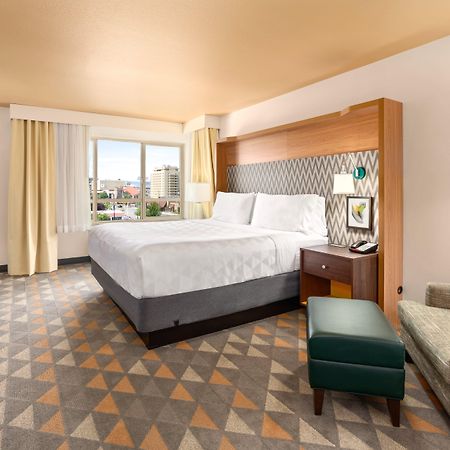 Holiday Inn Yakima By Ihg Exterior photo