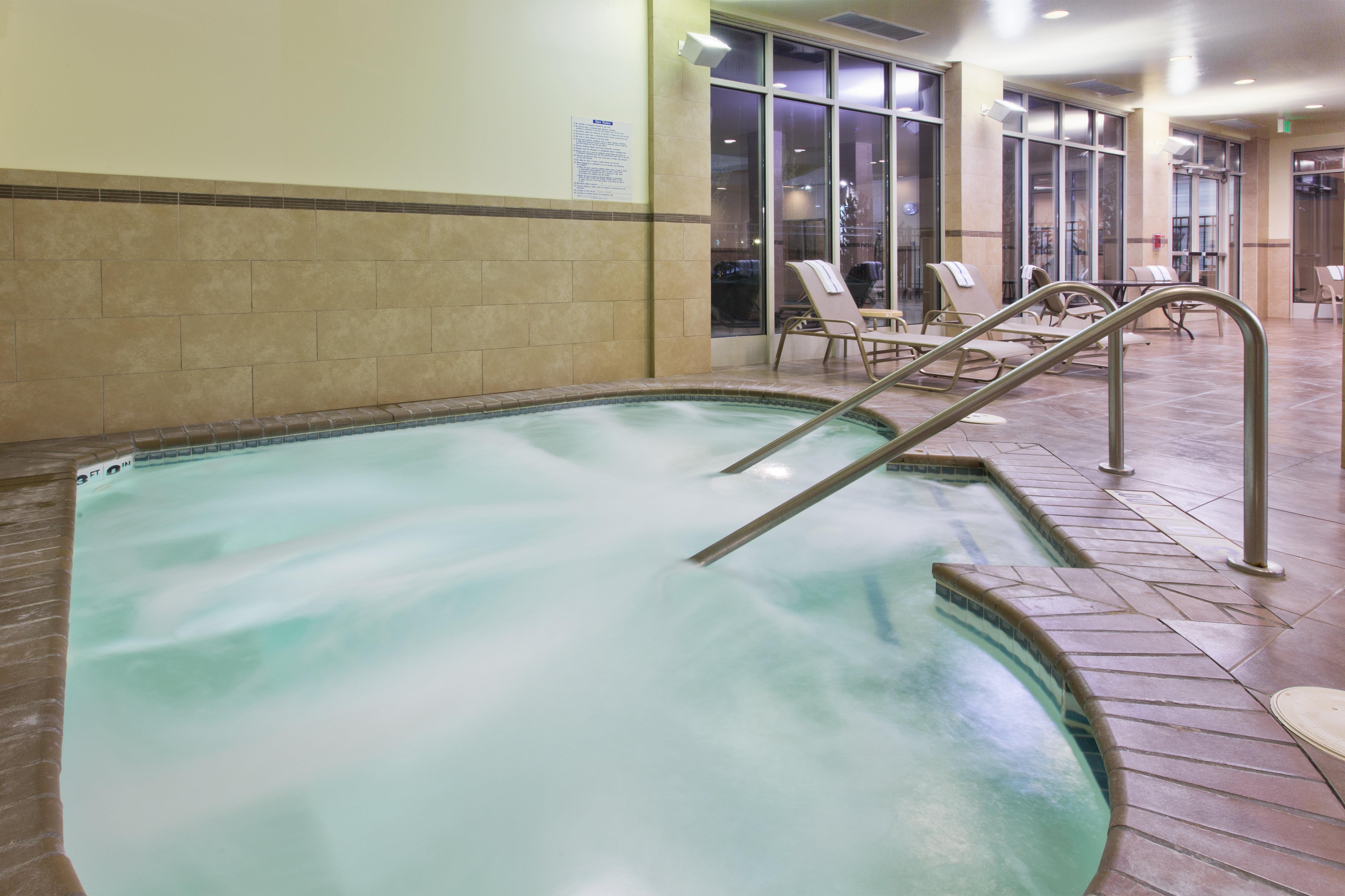 Holiday Inn Yakima By Ihg Exterior photo