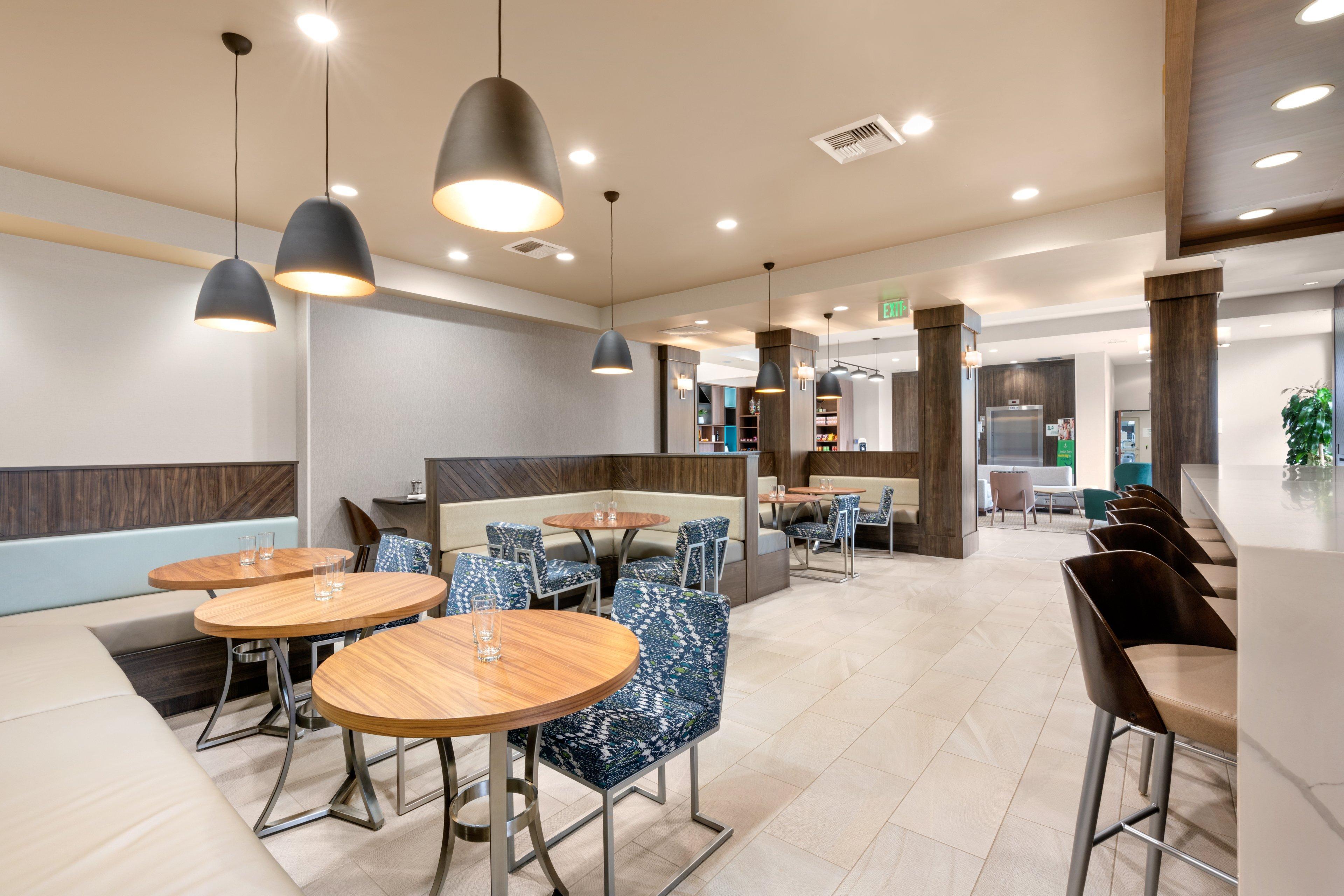 Holiday Inn Yakima By Ihg Exterior photo