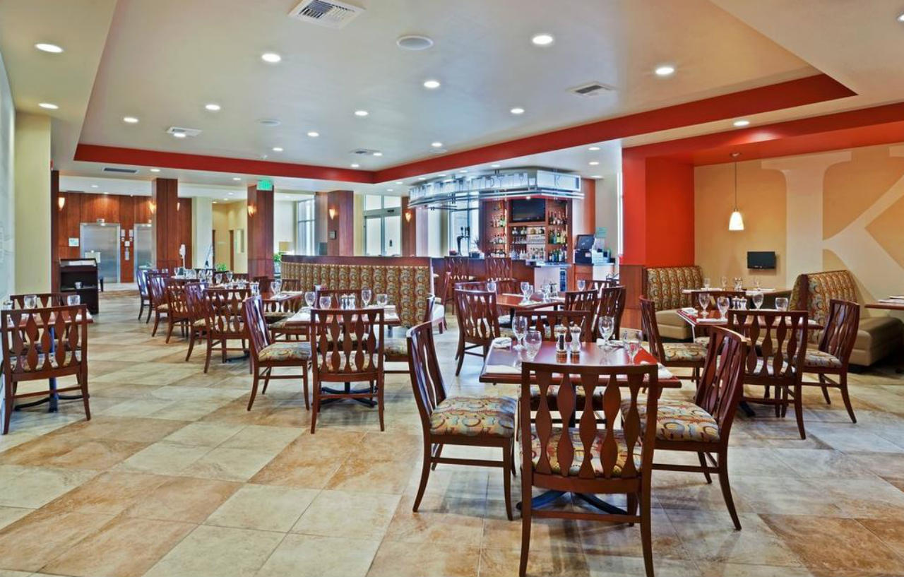 Holiday Inn Yakima By Ihg Exterior photo